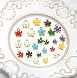 Bunte Blumenanhänger aus Legierung mit Vergoldung und Emaille für DIY-Schmuckherstellung