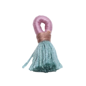 Bunter handgefertigter Baumwollquasten-Anhänger mit dreifarbigem Design für DIY-Schmuck