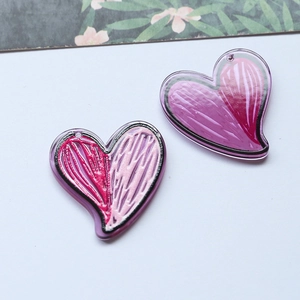 DIY heart pendants in hand-painted pink and red acrylic for keychain accessories