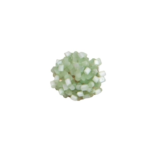 Accessorio per orecchini a fiore fai-da-te con perline cilindriche verdi e bianche