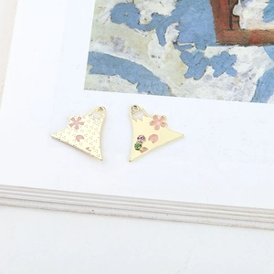 Detail von Mt. Fuji Legierungsanhängern mit rosa Kirschblüten und Strasssteinen für DIY Schmuck