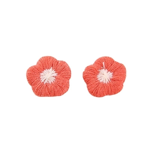 Handgemaakte kleine oranje gehaakte bloemen voor DIY sieraden en haaraccessoires