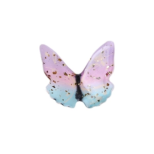 Ciondolo a farfalla in resina sfumata viola con scaglie dorate per accessori per capelli