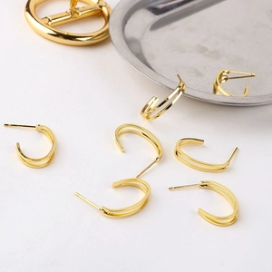 Pendientes de aro en forma de C de doble línea bañados en oro de 18K con plata