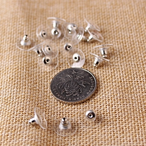 Fermoirs de boucles d'oreilles en plastique et métal avec une pièce pour la taille