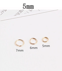 Detailed size comparison of 5mm 6mm and 7mm golden alloy DIY jewelry jump rings