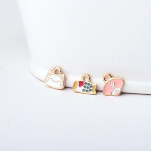 Japanse stijl emaille hangers met kat, koikarper en kersenbloesem waaier voor sieraden