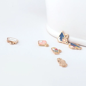Japanse emaille bedeltjes met Fuji- en kersenbloesempatronen voor DIY sieraden