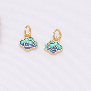Pendentifs nuages dorés traditionnels avec émail bleu-vert pour création de bijoux DIY