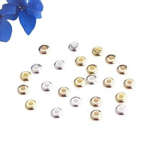 Cuentas espaciadoras de disco doradas y plateadas con silicona para joyería artesanal