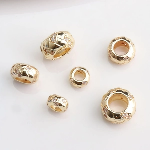Cuentas bañadas en oro de 14K con patrón de pitón y circonitas para bisutería DIY