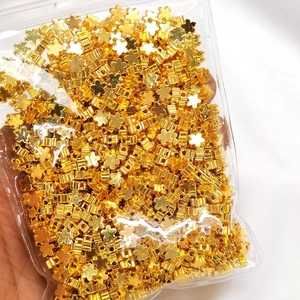 Macro di perline distanziatrici a quadrifoglio in oro 18K per creazione gioielli DIY