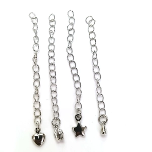 Chaîne d'extension dorée 14k avec breloques coeur et étoile pour bijoux faits main