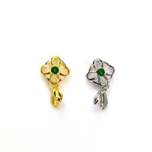 18k gold plated floral pendant clasp with green gemstone for DIY jewelry making