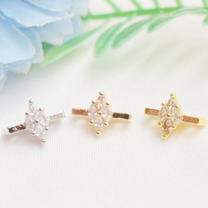 Detail von 14K vergoldeten Zirkonia Blumenanhängern für DIY-Schmuckherstellung