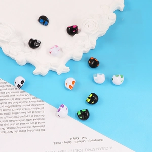 Perles têtes de mort en acrylique coloré pour fabrication de bijoux DIY
