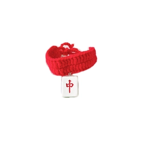 Chinese New Year red knitted pet collar featuring a mahjong tile pendant for cats