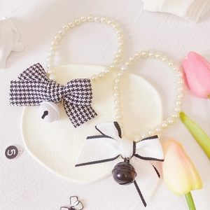 Elegant pearl pet collar with houndstooth bow and bell for cats and small dogs