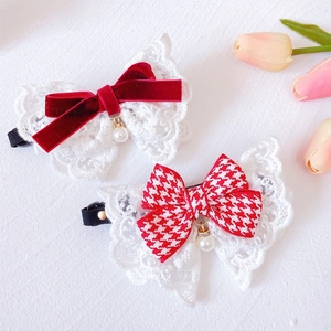 Set di collari per gatti in pizzo con fiocchi di velluto rosso e perle pendenti