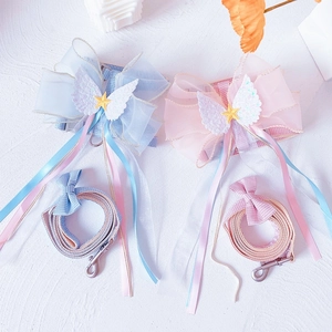 Set aus Katzen-Brustgeschirr und Leine mit Gazeschleife und Flügeln in Pink und Blau