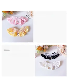 Collier baroque en dentelle pour animaux avec satin, perles et boucle réglable