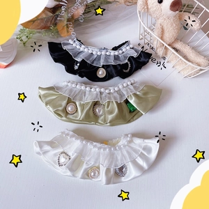 Lot de trois colliers baroques en dentelle pour animaux en noir, vert et blanc avec perles