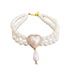 Luxurious double-layer pearl necklace for pets with a rhinestone heart pendant and drop pearl