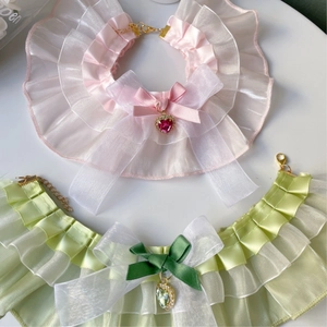 Sweet pet lace ruffles collars with bows and heart crystals in pink and light green