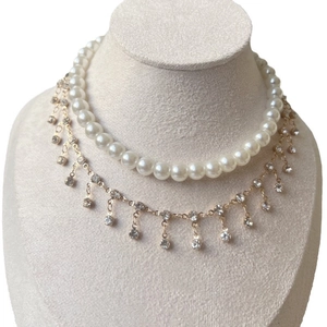 Elegant double-layered pet pearl necklace with sparkling rhinestone tassels for cats