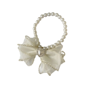 Elegante collana di perle per animali con fiocco in organza e cuore di strass