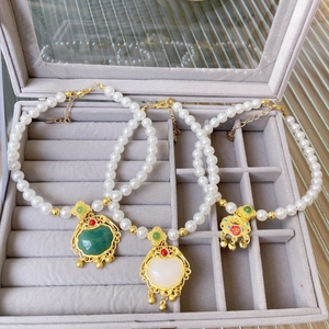 Chinese Retro Style Pet Faux Artificial Pearl Necklace With Ruyi Fortune Lock Pendant Elegant Cat Dog Jewelry Collar With Bells