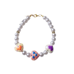 Elegant pet pearl necklace with colorful hand-painted heart charms and gold accents