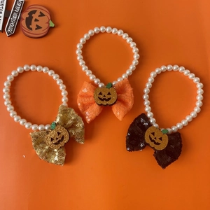 Halloween pet pearl necklaces set with sequined pumpkin bows for cats and dogs