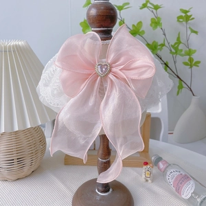 Collier pour animaux en maille rose avec nœud, dentelle et gemme en forme de cœur