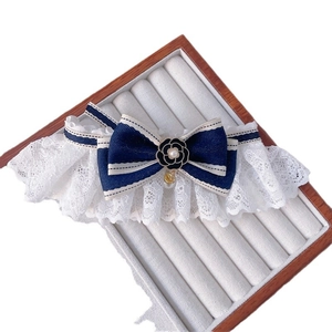 Collare per animali a righe blu navy con pizzo e ciondolo elegante a forma di camelia
