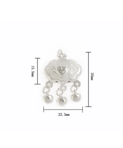 Pendentif serrure de longévité argenté avec cloches et dimensions 22,3 mm sur 35 mm