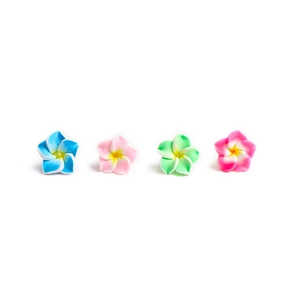 Perles fleurs en pâte polymère colorées pour la création de bijoux DIY en quatre couleurs