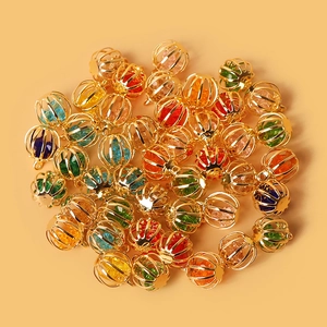 Bunte Strass-Eisen-Hohlkäfig-Anhänger für DIY-Halsketten und Armband-Schmuckherstellung