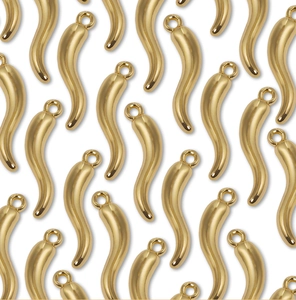 Detailed close-up of golden cornicello horn pendants for DIY jewelry making accessories