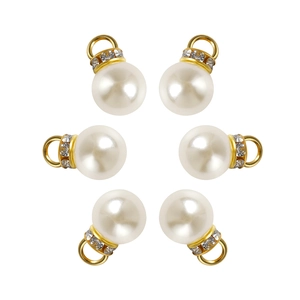 Set di sei ciondoli con perle bianche e anelli dorati con strass per gioielli fai-da-te