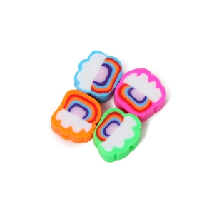 Bunte Regenbogen-Wolkenperlen aus Fimo für DIY-Schmuckherstellung und Handwerksprojekte