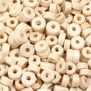 Détail macro de perles d'abaque en bois massif naturel pour bijoux faits à la main