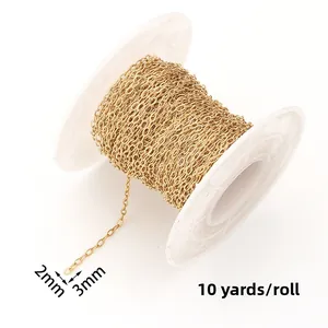 Détail de la chaîne à maillons en acier doré de 2x3mm sur bobine de 10 yards pour bijoux