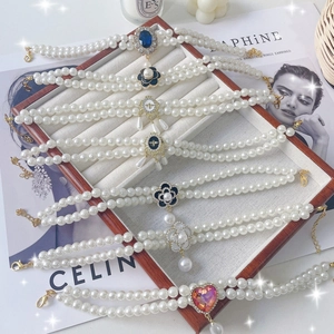 Elegant Double Layer Faux Artificial Pearl Pet Necklace With Camellia Bee Flower Pendant Adjustable Dog Cat Collar Jewelry Accessory