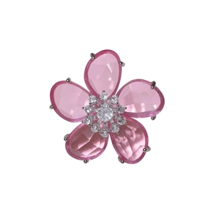Eleganter rosa Blumen-Ohrclip mit funkelndem Zirkonia im koreanischen Modestil.