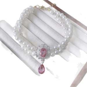 Double-layer pearl pet necklace with pink gemstone pendant and adjustable clasp