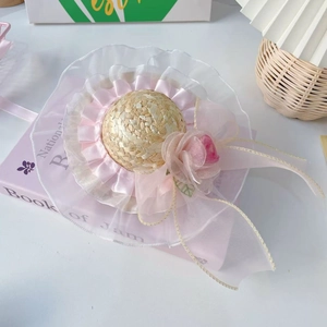 Mini pet straw hat with pink lace and floral decoration for cats and dogs summer sun protection