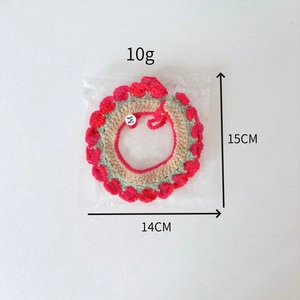 Crochet pet Christmas collar with wavy red and beige knit design for cats and small dogs