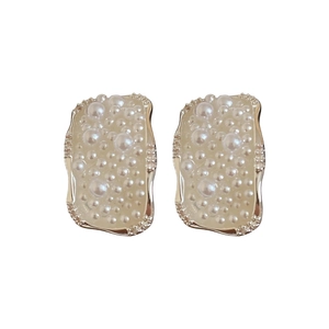 French minimalist square gold-toned ear studs with clusters of elegant white pearls
