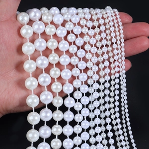 Cadenas de perlas de ABS pulido en varios tamaños para joyería DIY en la mano